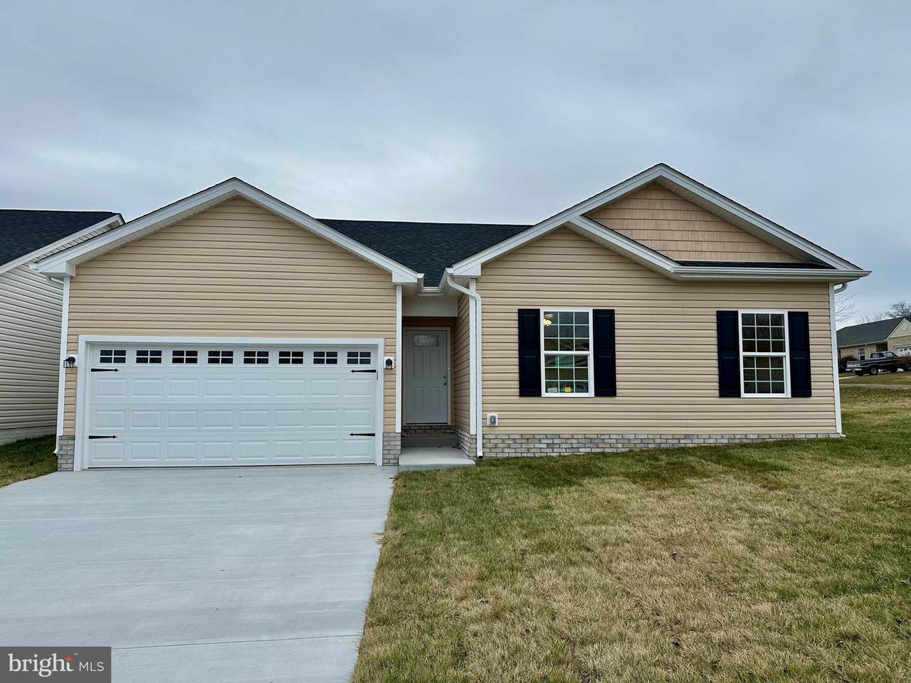 547 Great Oak Court - Photo 1