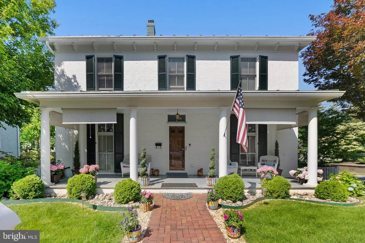 402 Samuel Street - Photo 1