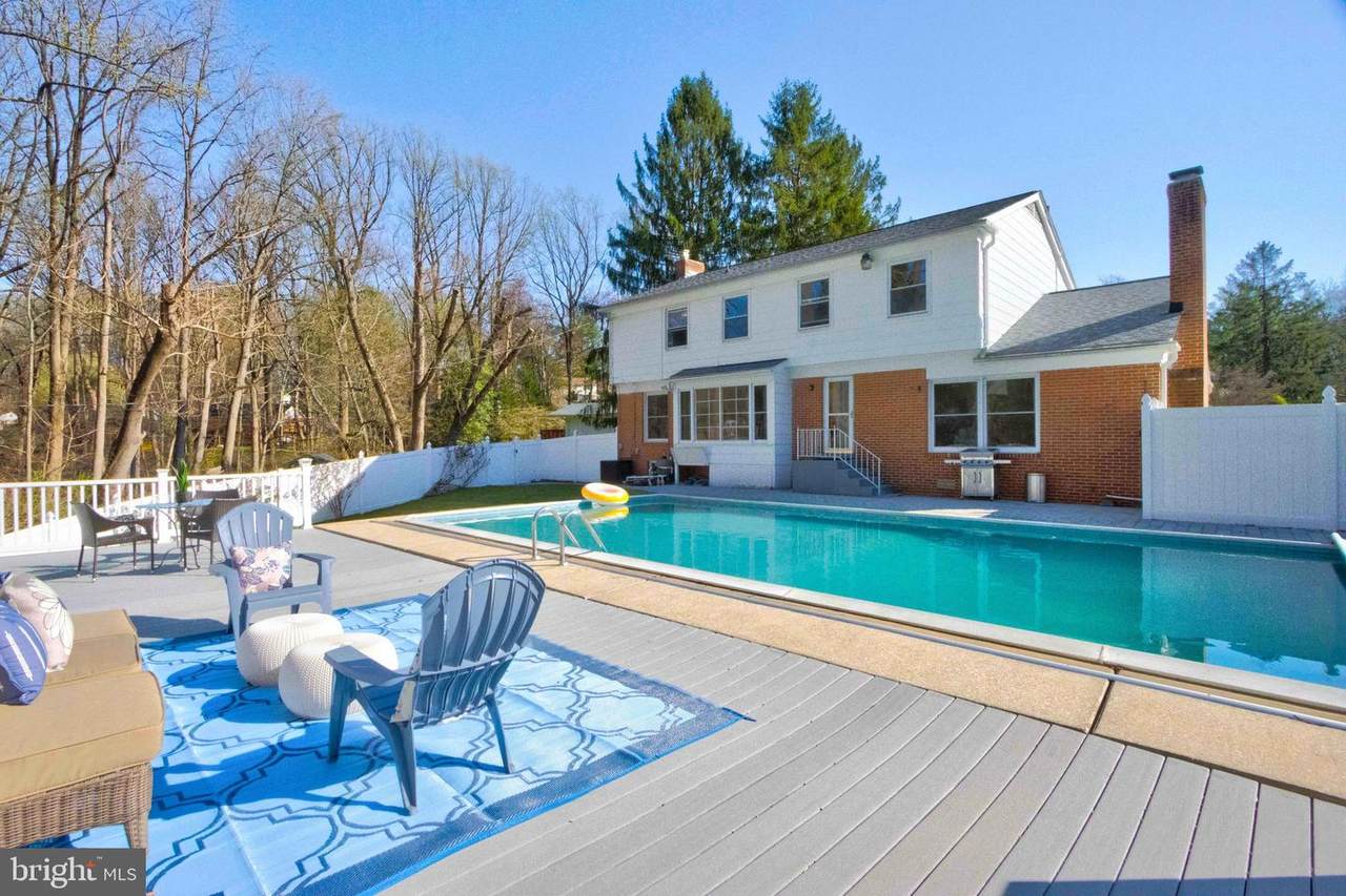 1320 Denby Road - Photo 1