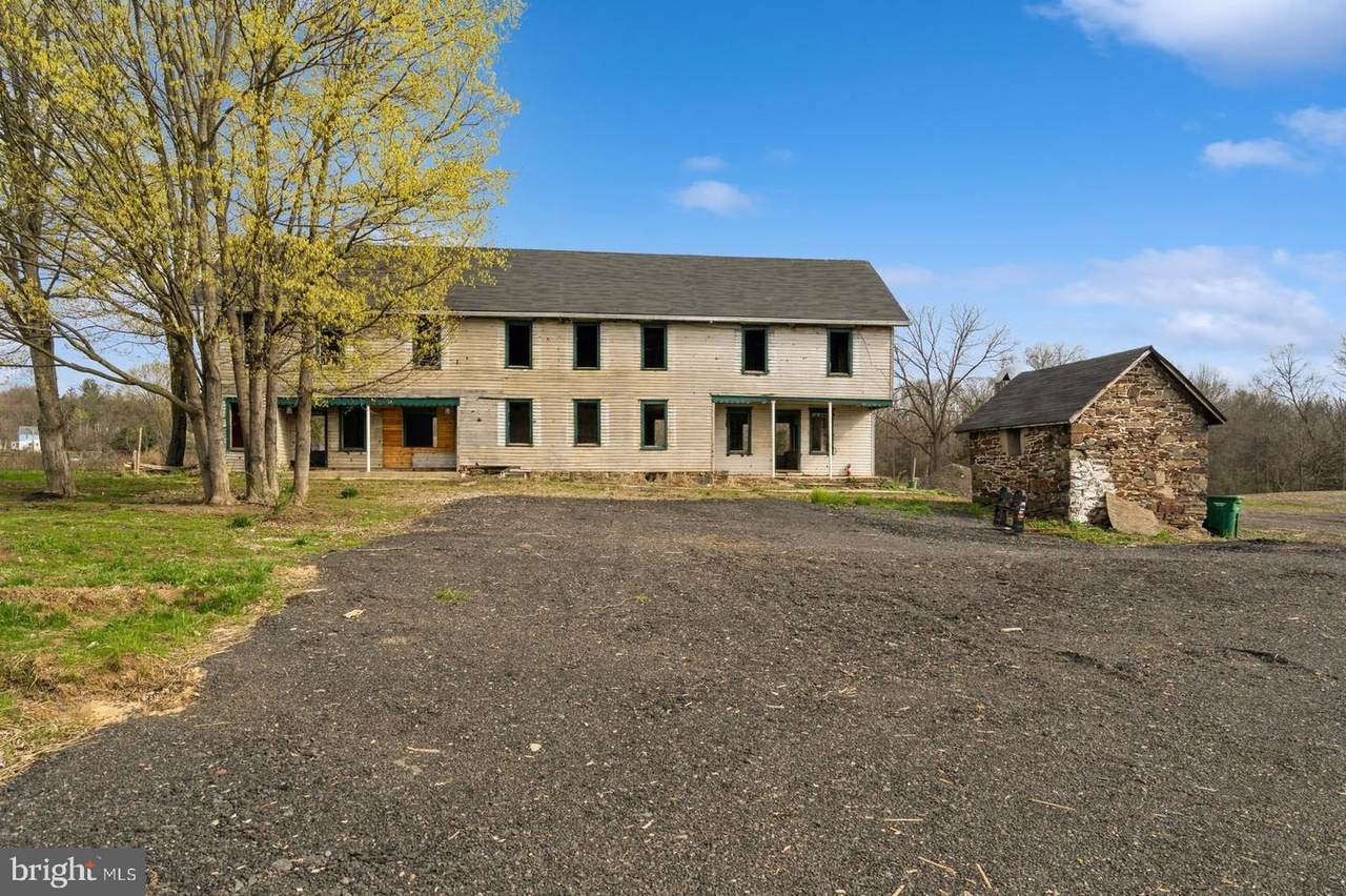 12 Lynnbrook Drive - Photo 1