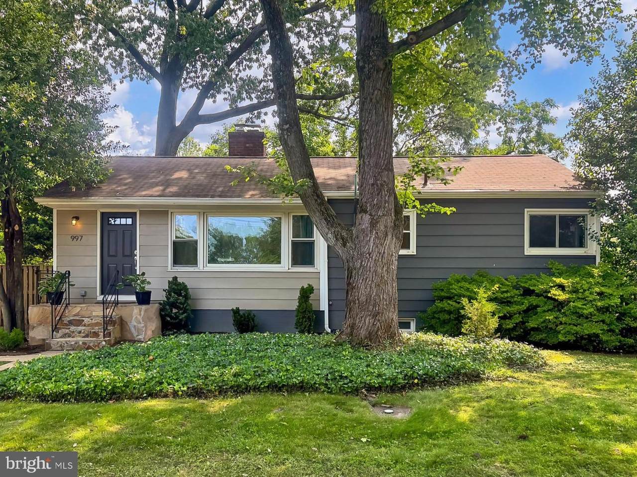 997 Tuckahoe Street - Photo 1