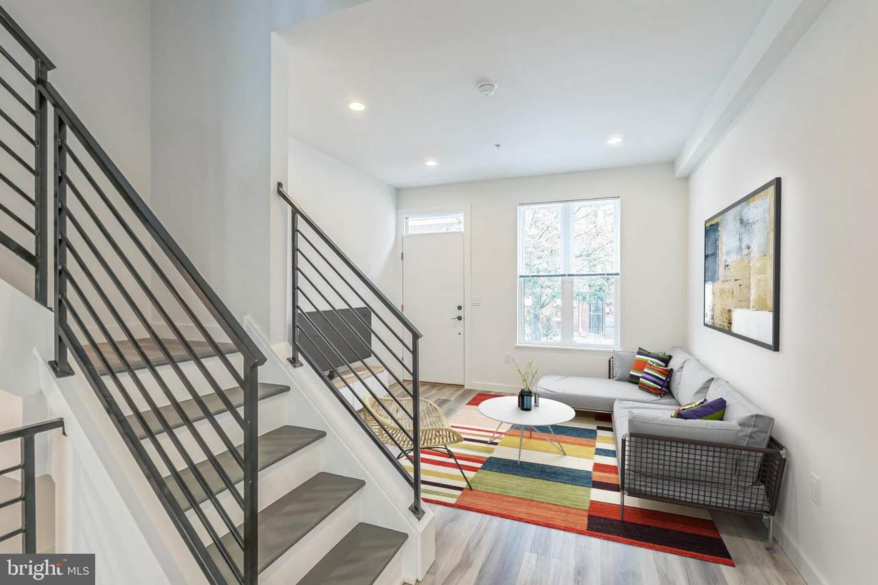 1526 Seybert Street - Photo 1