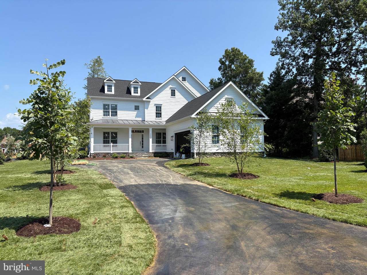 3608 Center Dr - Photo 1