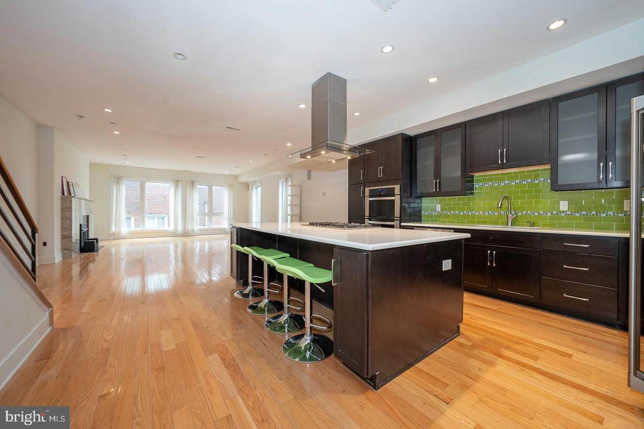 110-12 Naudain Street - Photo 1