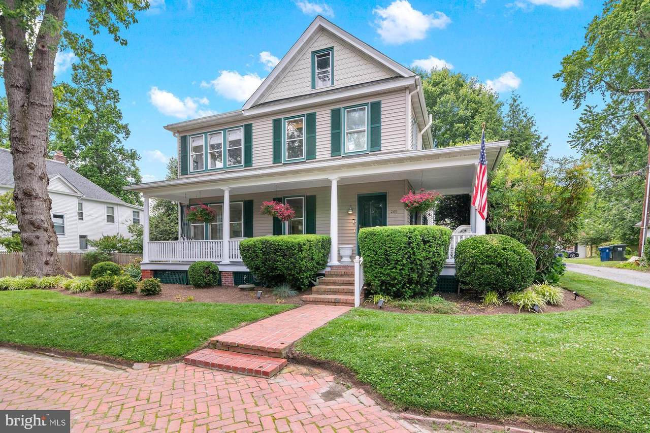 205 Hanson Street - Photo 1