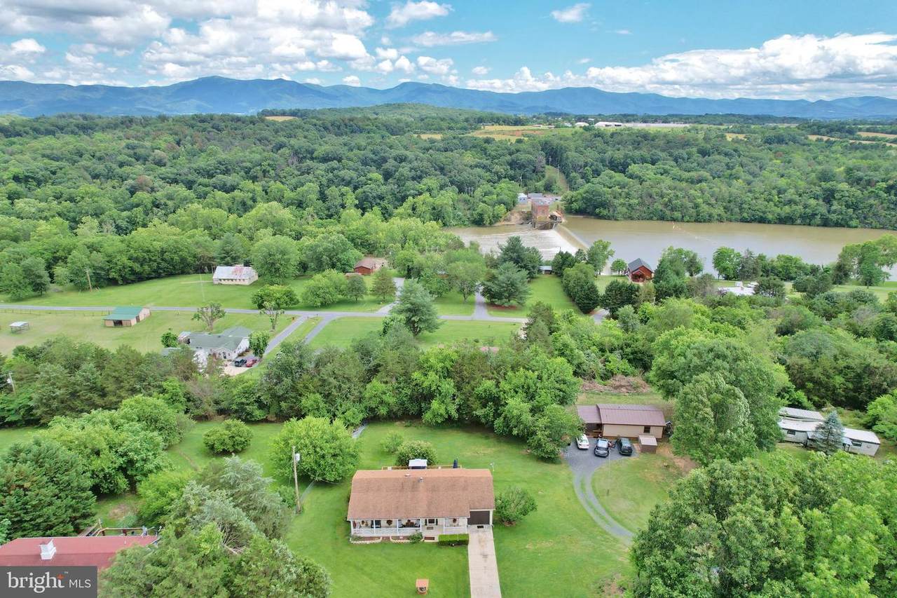 220 Airstrip Road - Photo 1