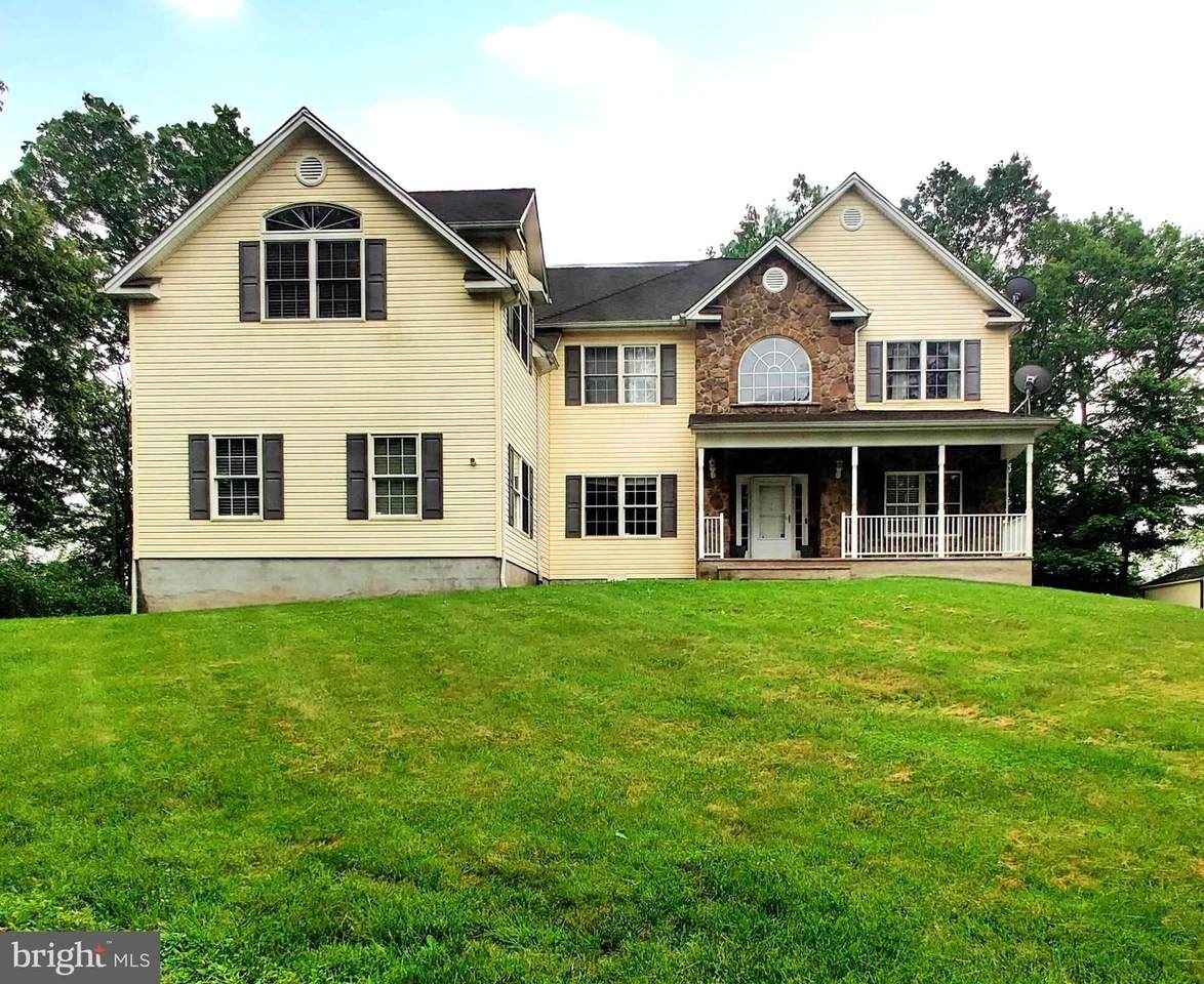 114 Hilda Court - Photo 1