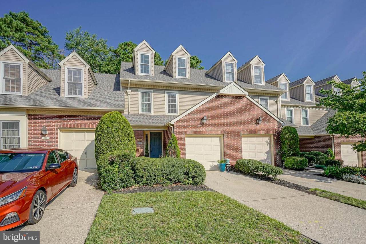 101 Berkshire Way - Photo 1