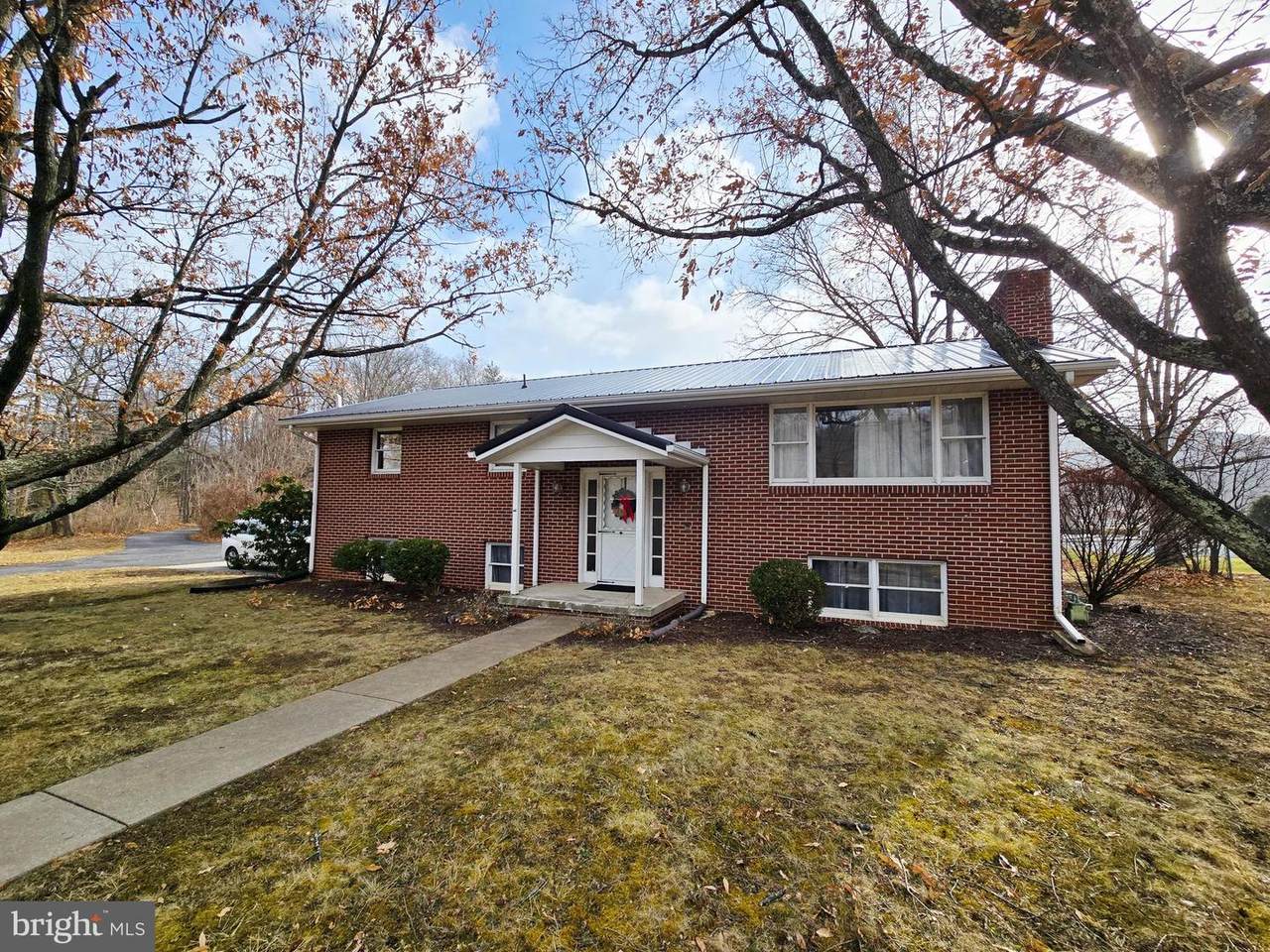 1064 Pine Street - Photo 1