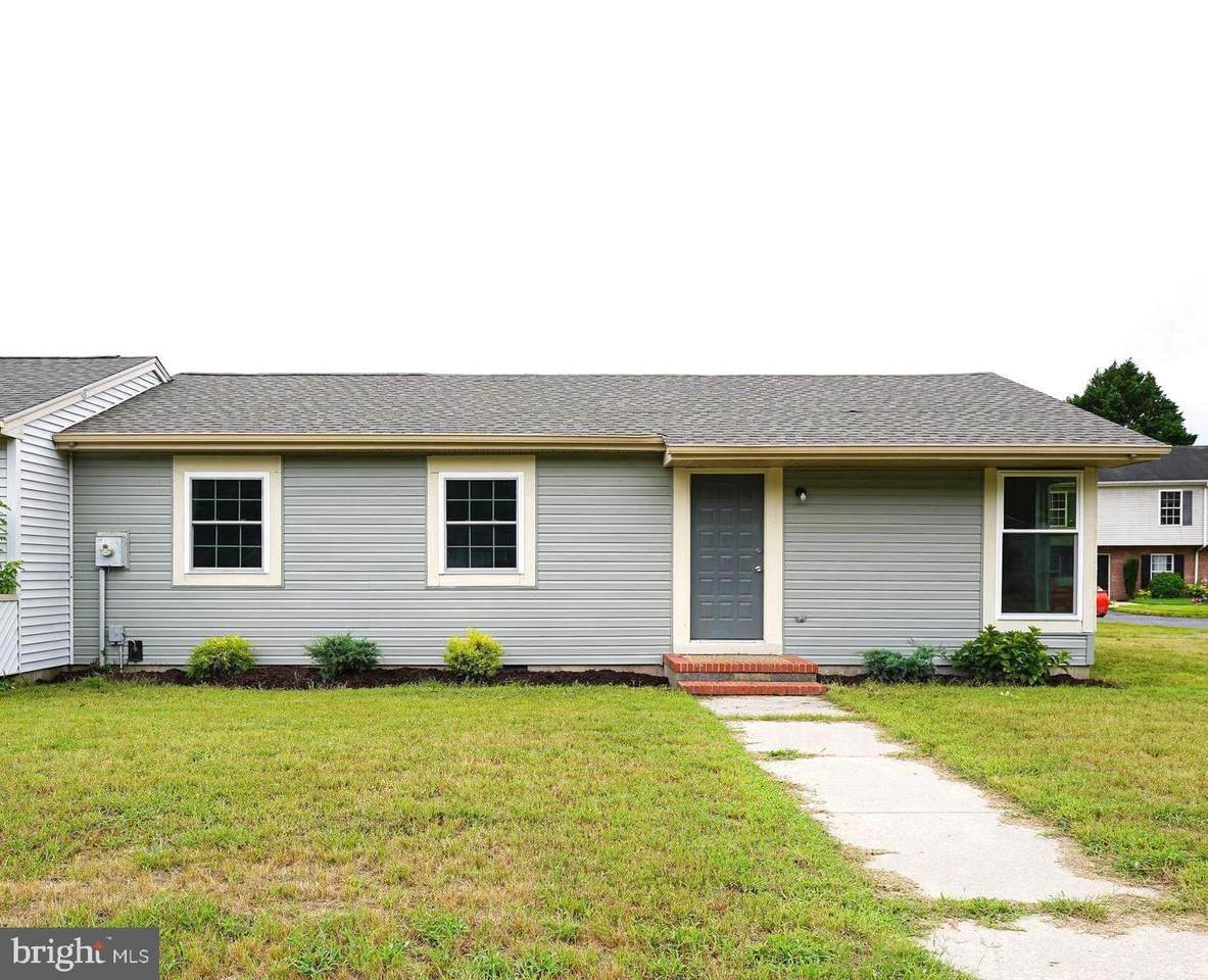 915 Green Mor Avenue - Photo 1