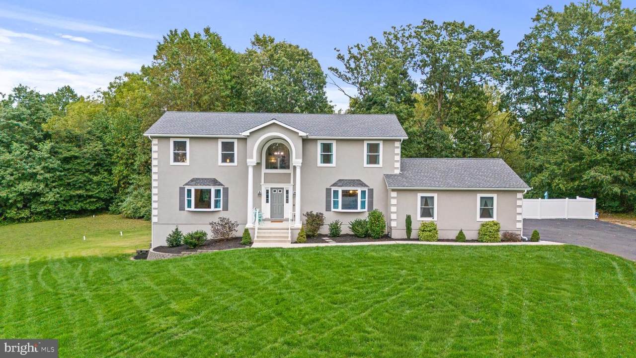 163 Erica Court - Photo 1