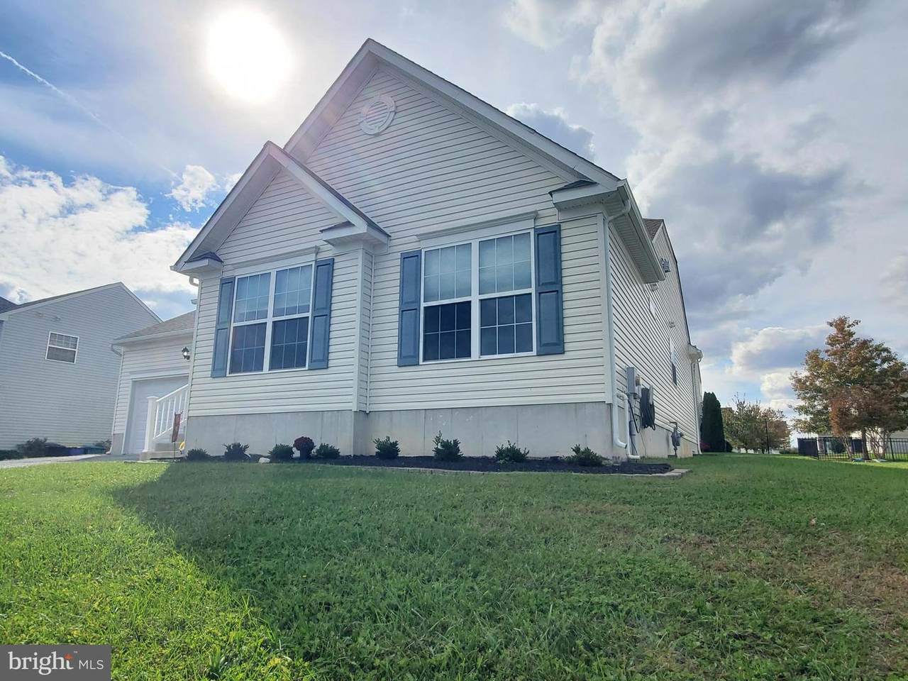 207 Stonebridge Drive - Photo 1