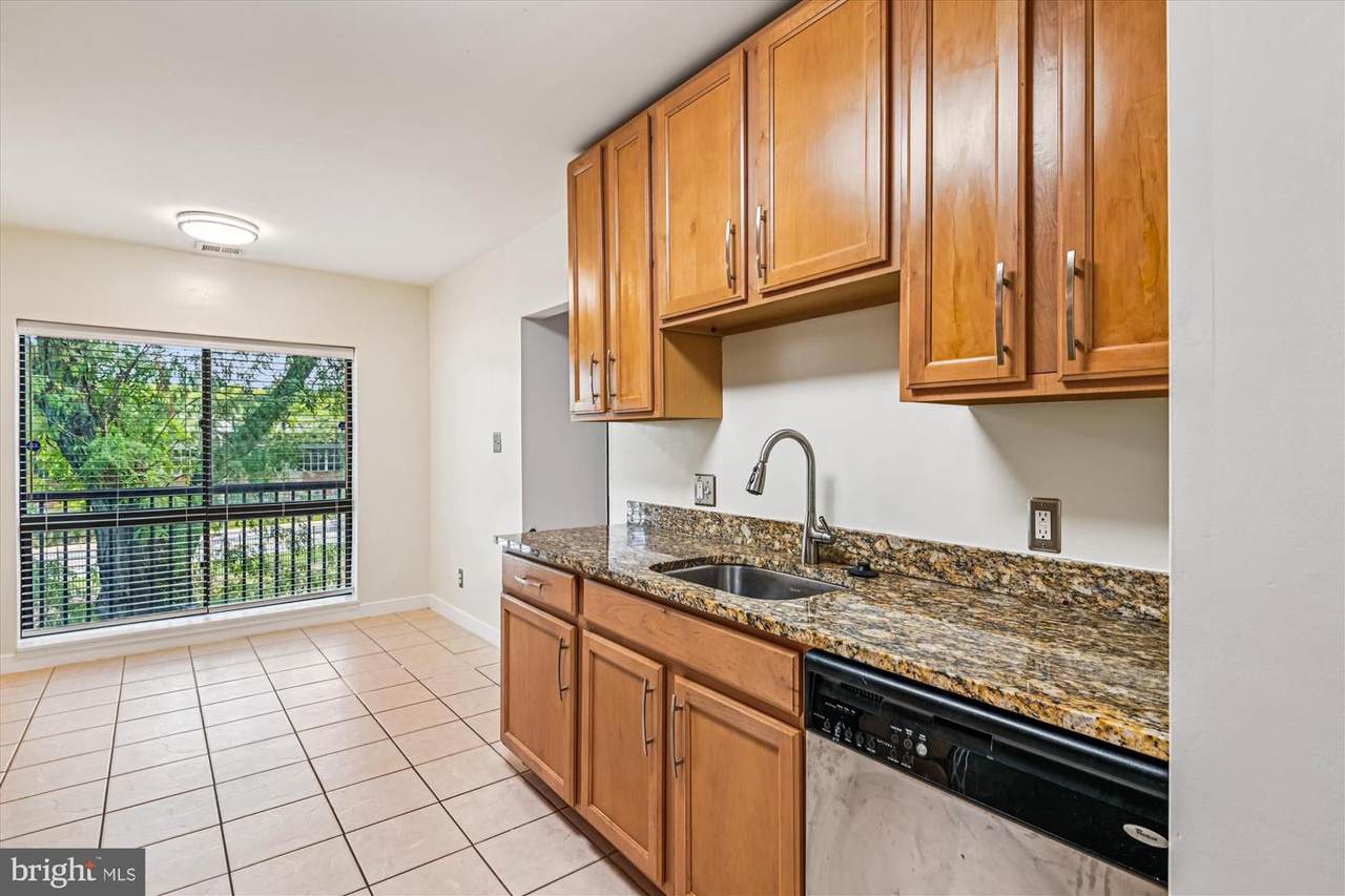 300 Hilltop Lane - Photo 1