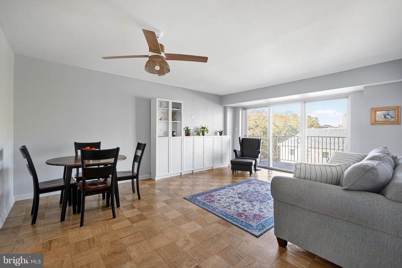 560 N Street - Photo 1