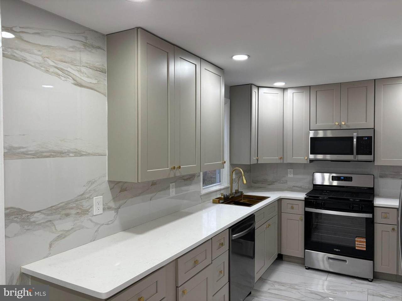 43 Linden Lane - Photo 1