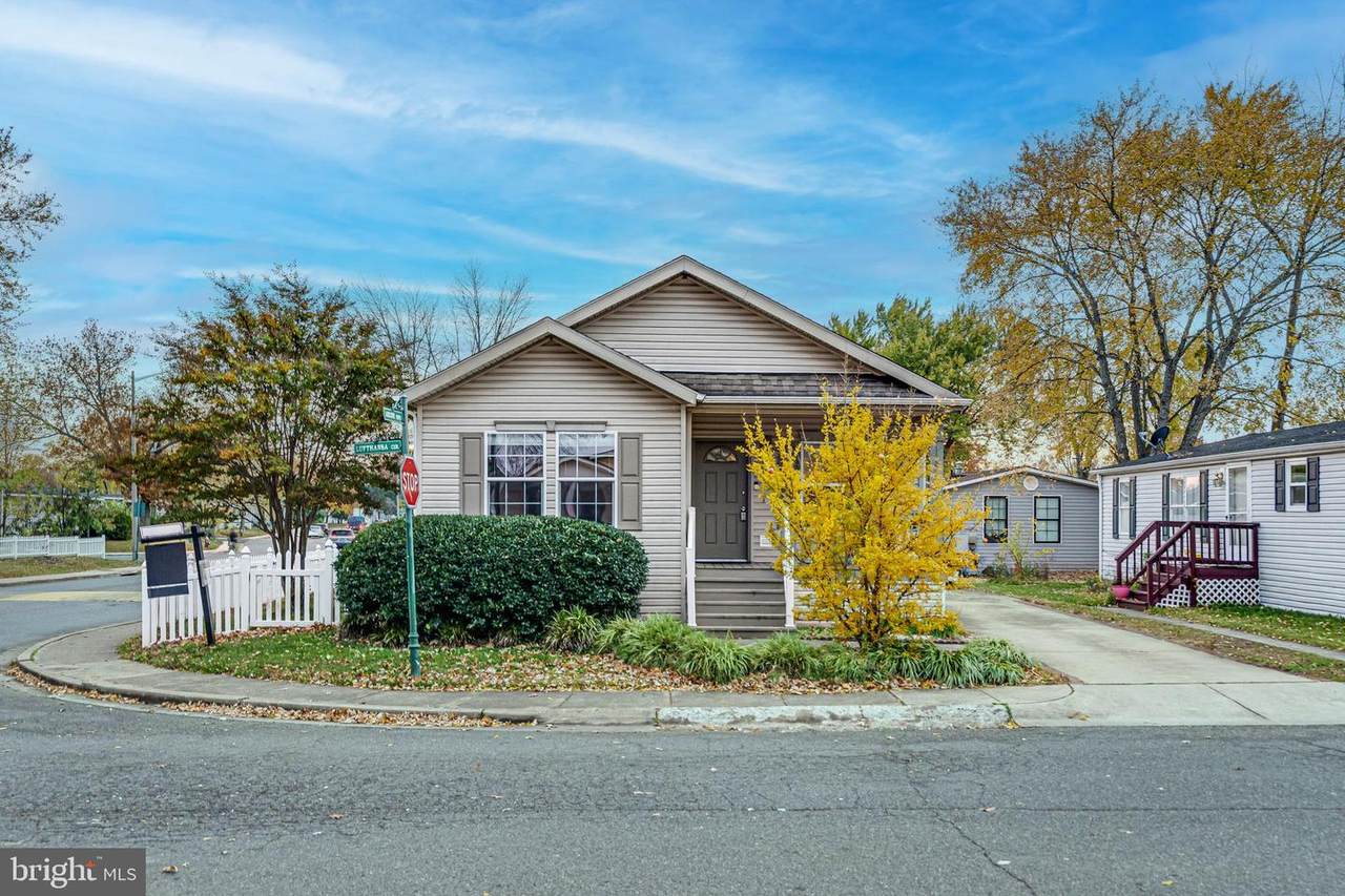 14640 Lufthansa Circle - Photo 1