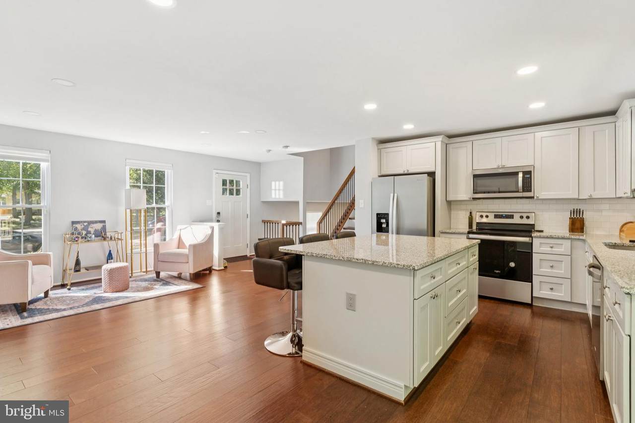 15904 Ark Court - Photo 1