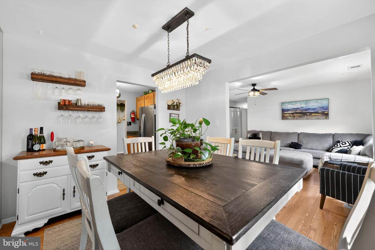 8 John Hancock Bldg - Photo 1