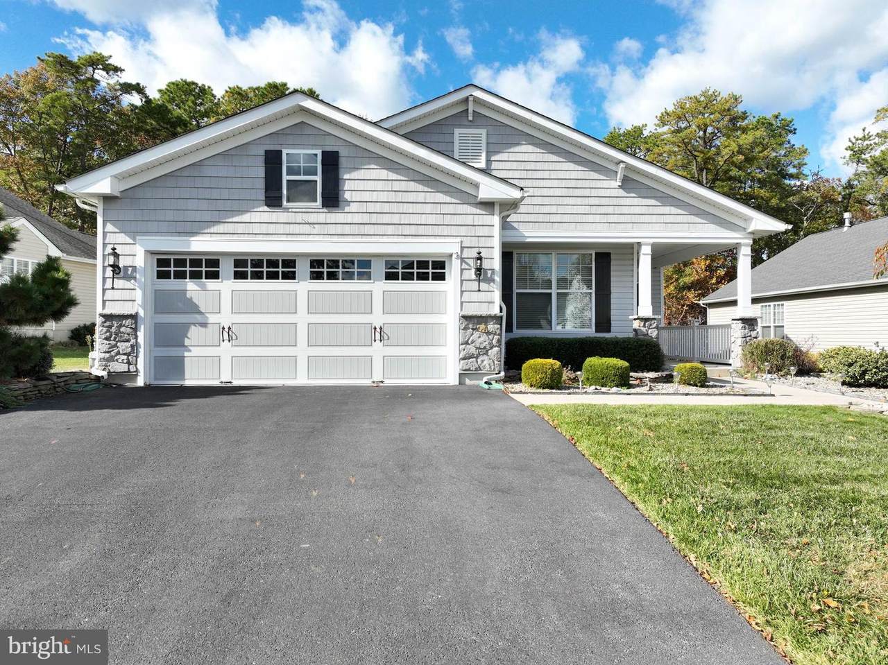 311 Newport Way - Photo 1