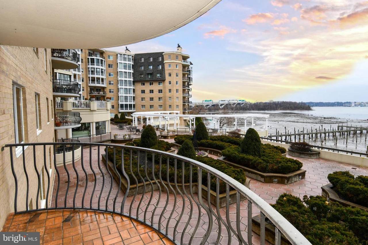 1250 Washington Street - Photo 1