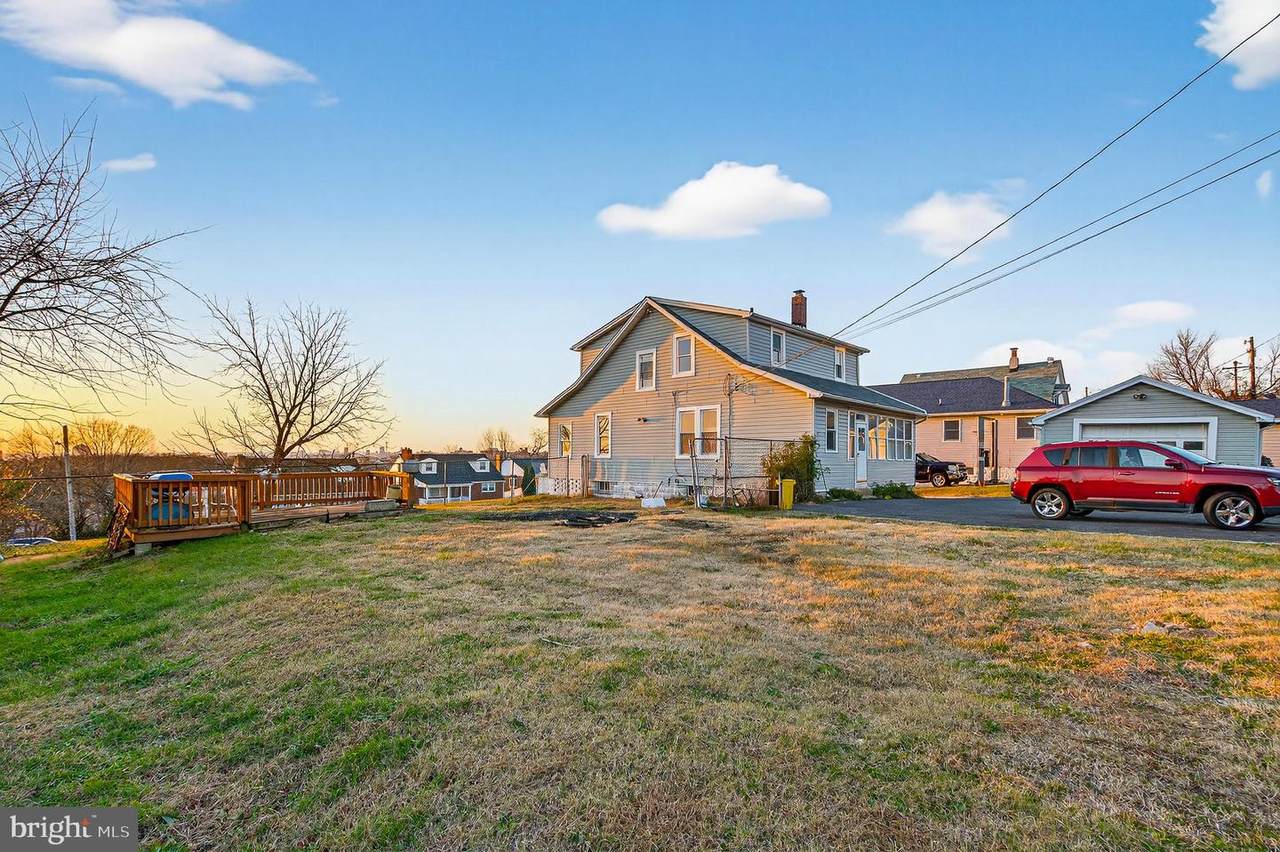 511 47TH Street - Photo 1