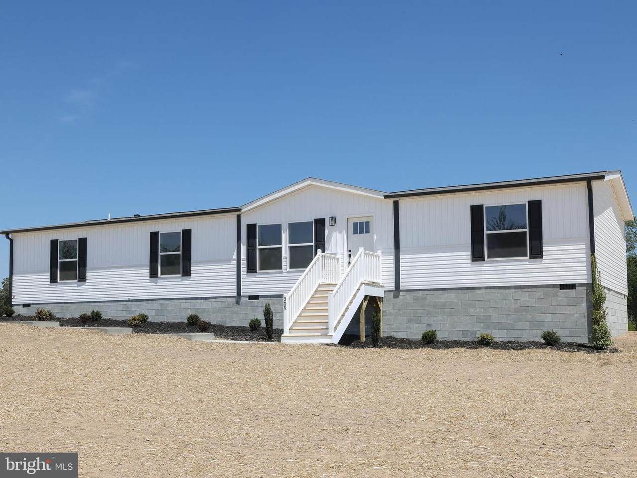 https://bt-photos.global.ssl.fastly.net/brightmls/1280_boomver_2_804364810360-2.jpg