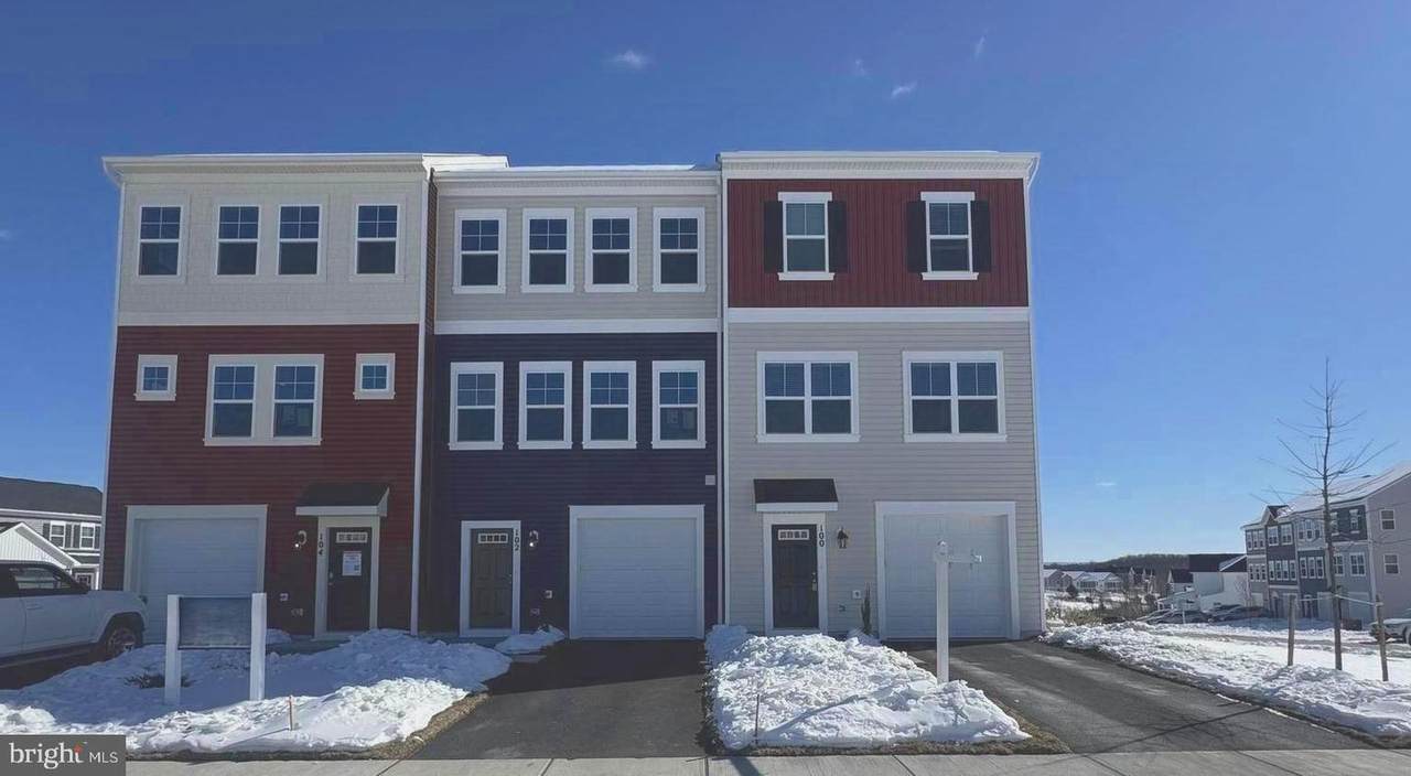 100 Flaxen Mane Court - Photo 1