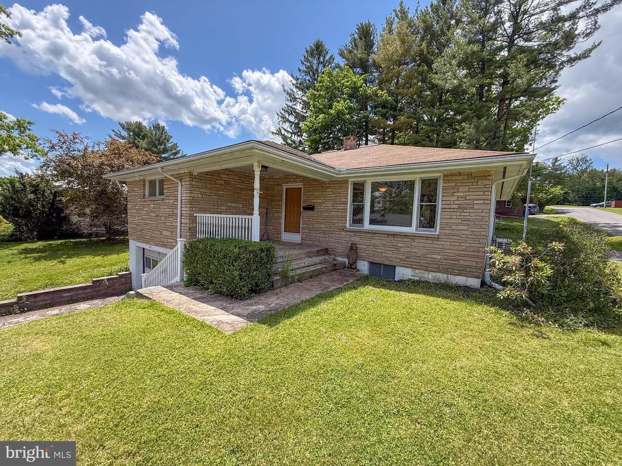 127 Oakhall Drive - Photo 1