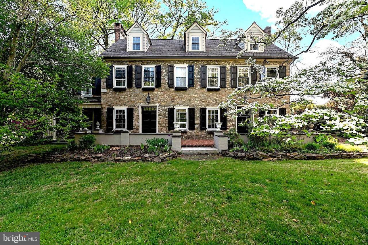 209 Bellevue Avenue - Photo 1