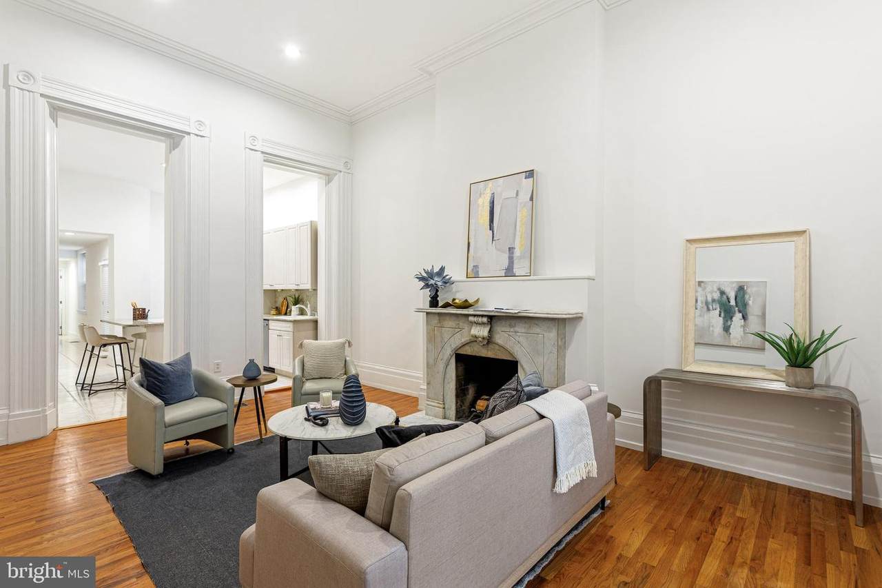 306 10TH Street - Photo 1