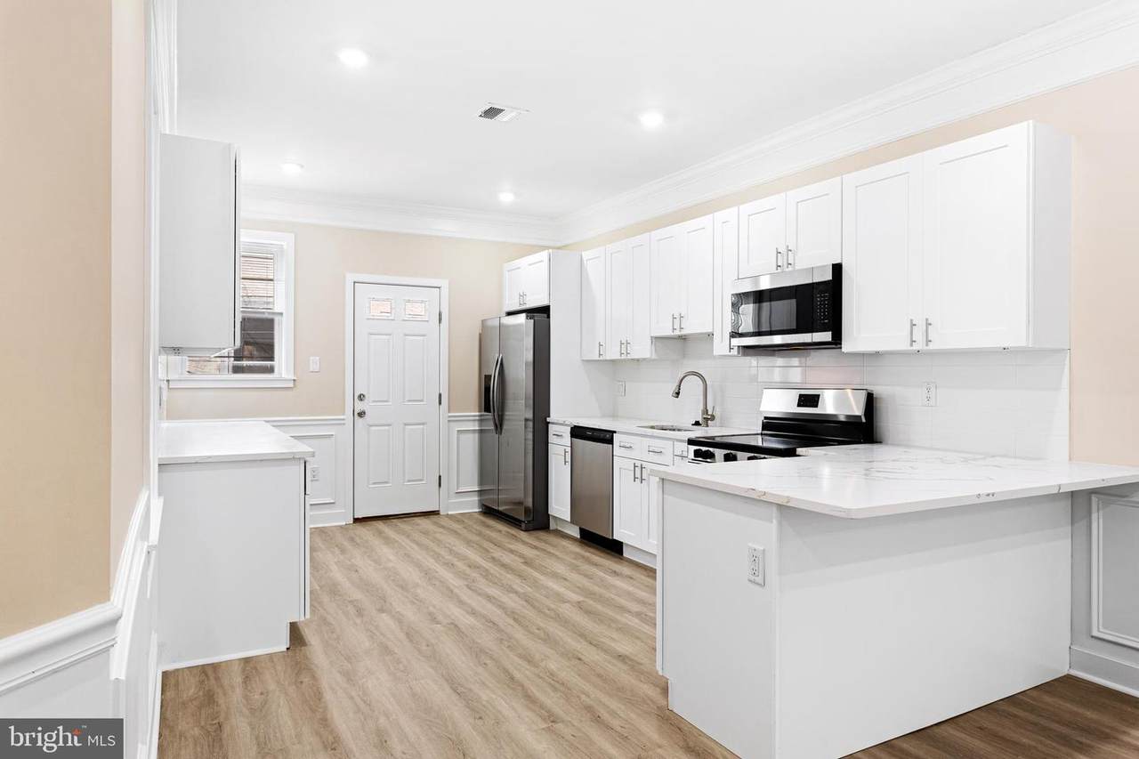 806 56TH Street - Photo 1