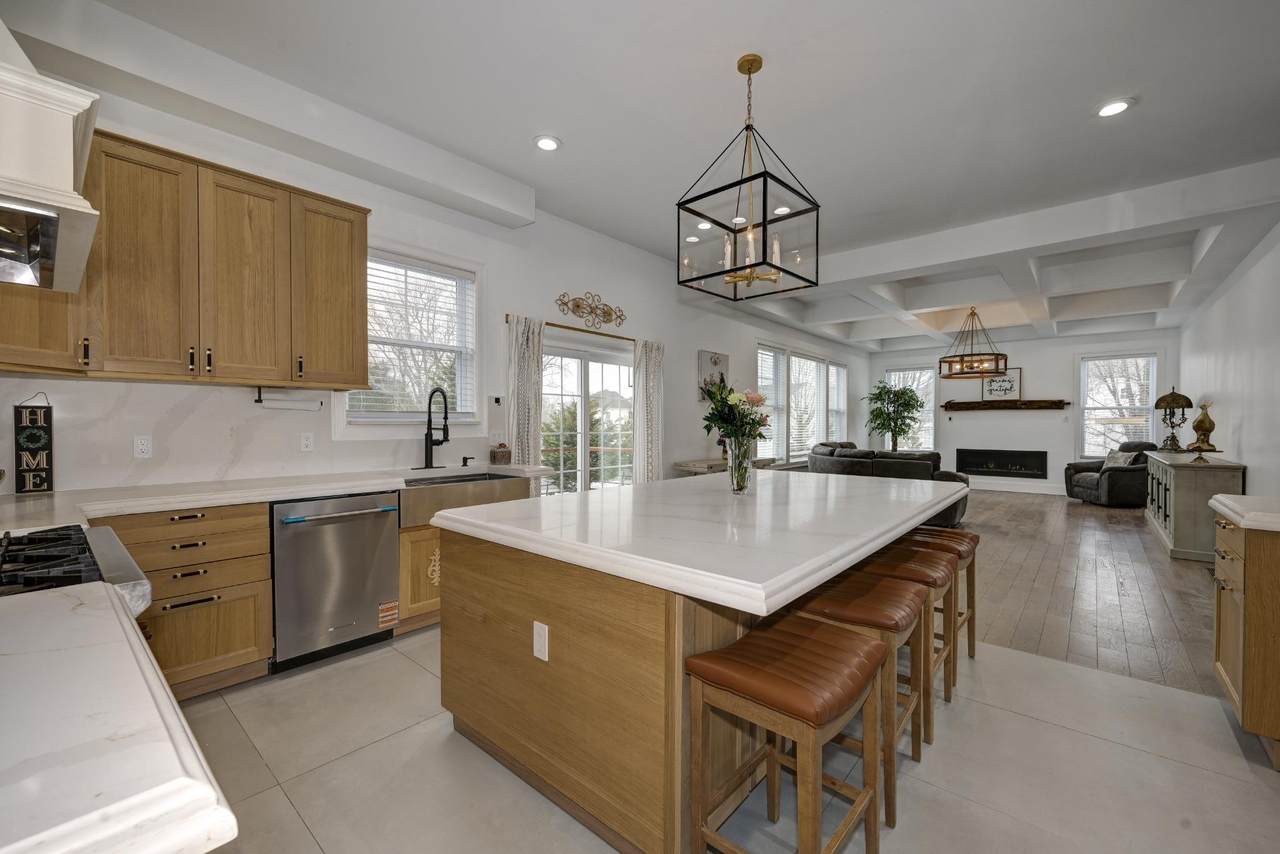 https://bt-photos.global.ssl.fastly.net/brightmls/1280_boomver_2_804547878868-2.jpg