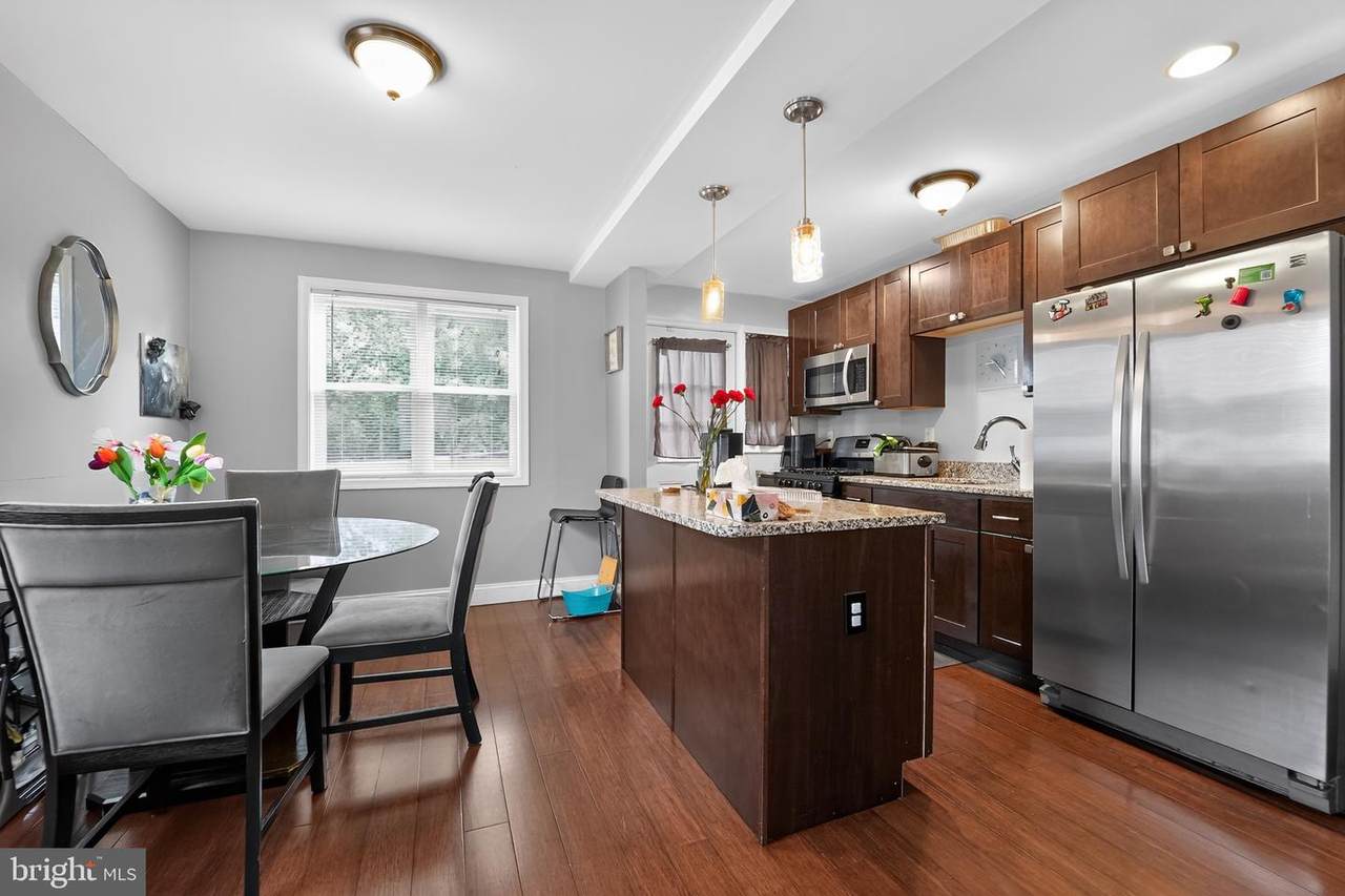 5438 Masefield Road - Photo 1
