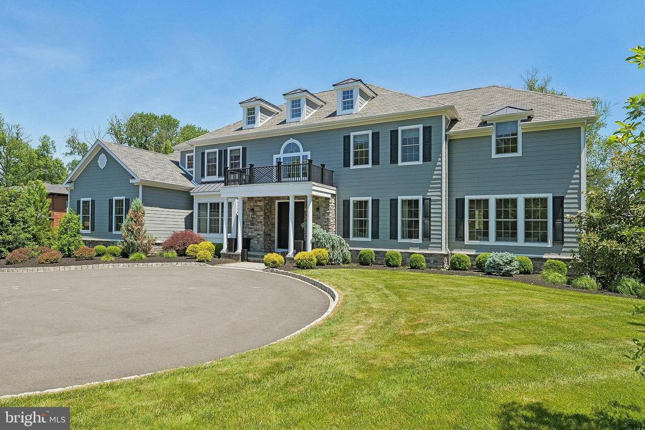 215 Elm Road - Photo 1