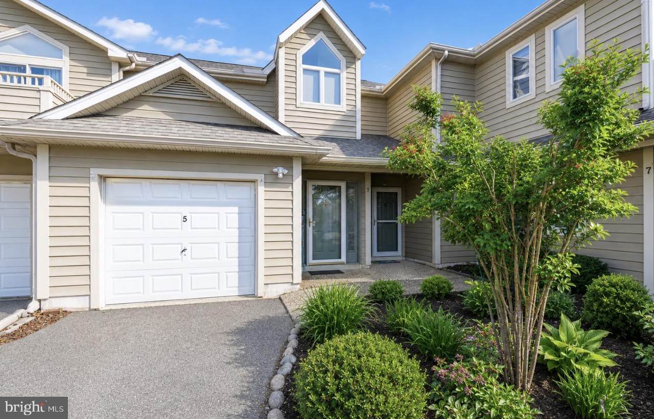 18565 Orton Circle - Photo 1