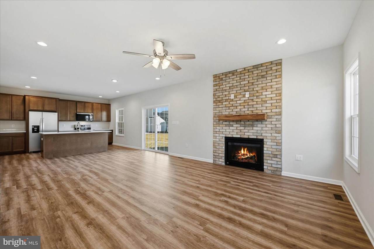 251 Rossmann Blvd - Photo 1
