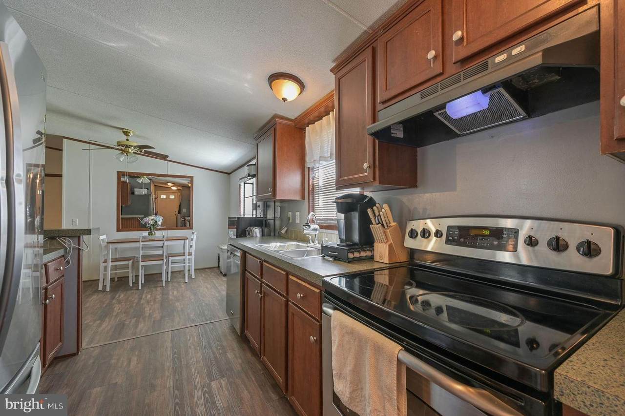 33 Hedgerow Hollow Road - Photo 1