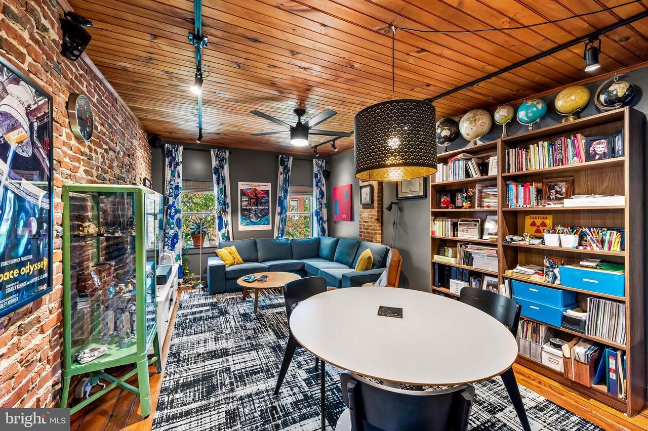 https://bt-photos.global.ssl.fastly.net/brightmls/1280_boomver_3_804808332576-2.jpg