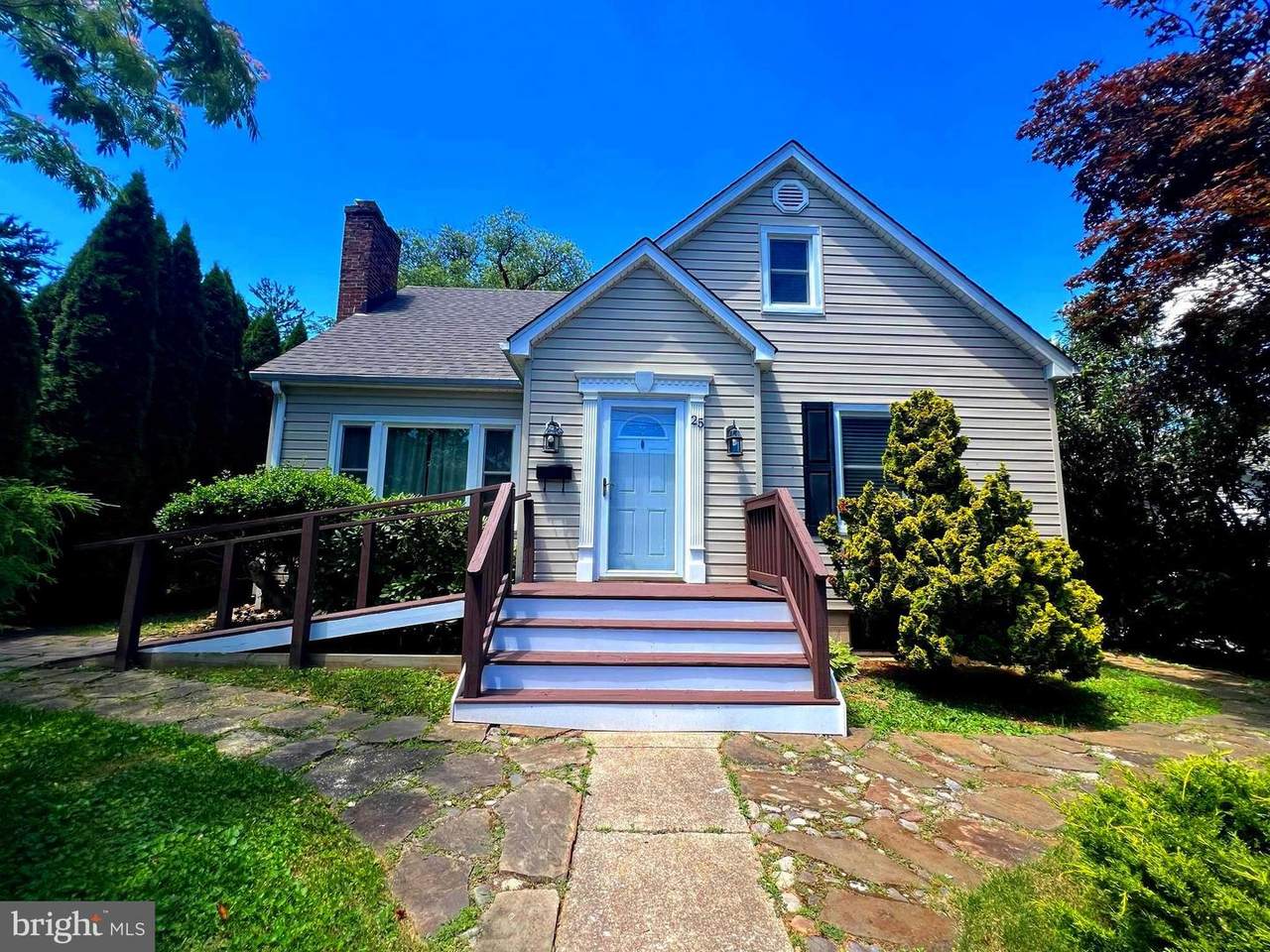 25 Kemper Avenue - Photo 1