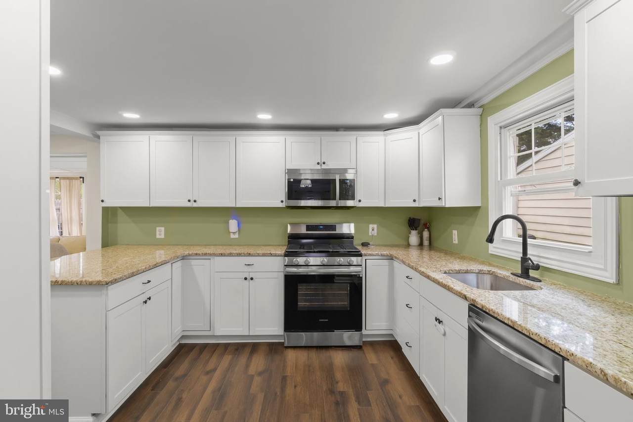 15 Locust Avenue - Photo 1