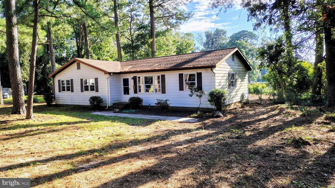 802 Oxford Circle - Photo 1