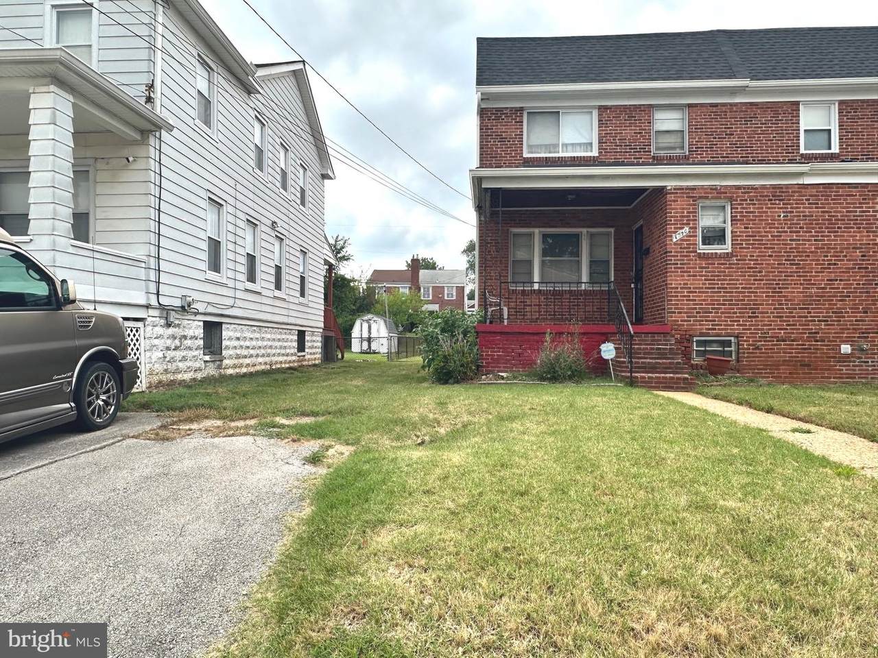 4020 Mortimer Avenue - Photo 1