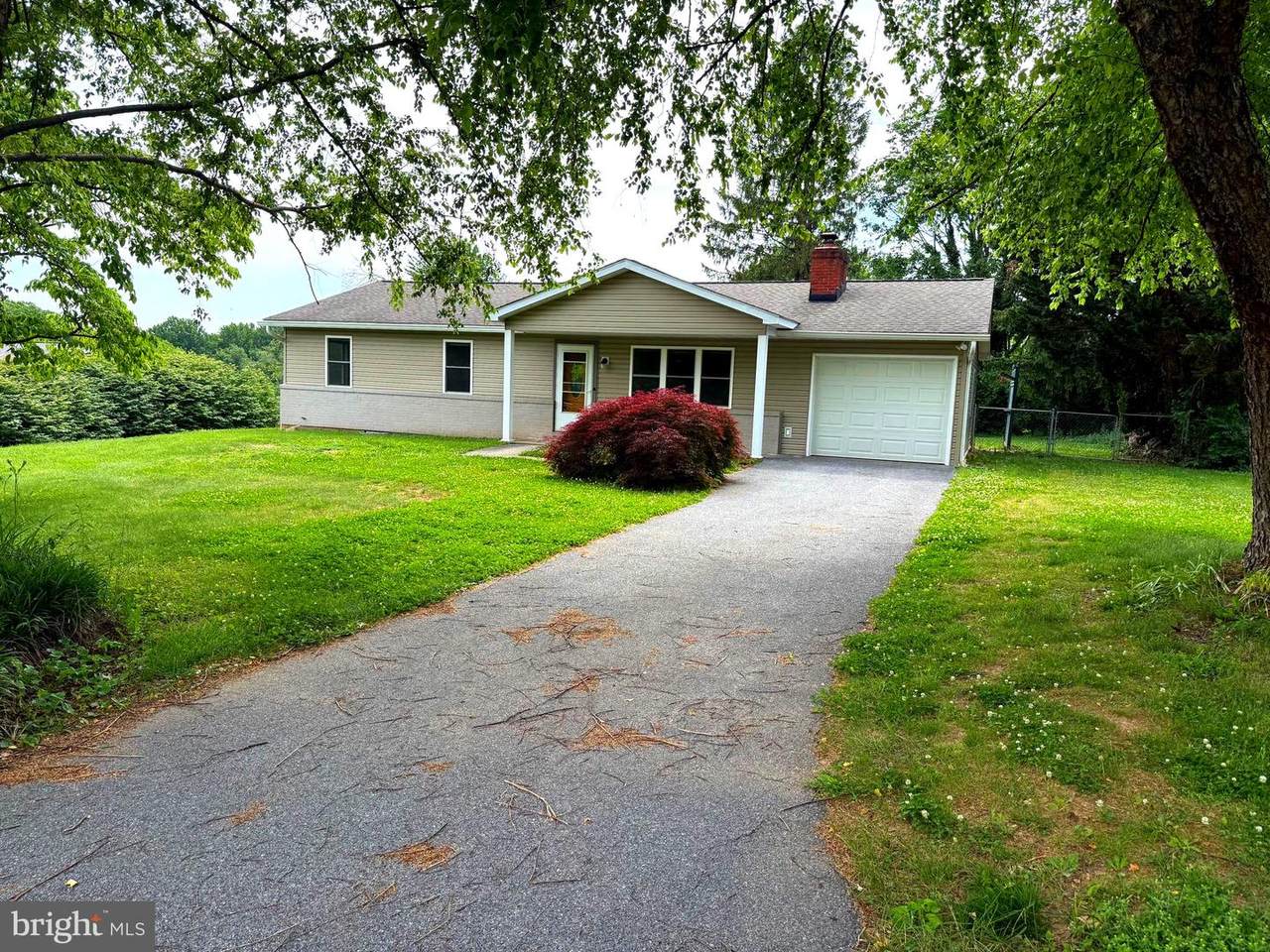 810 Wisteria Drive - Photo 1