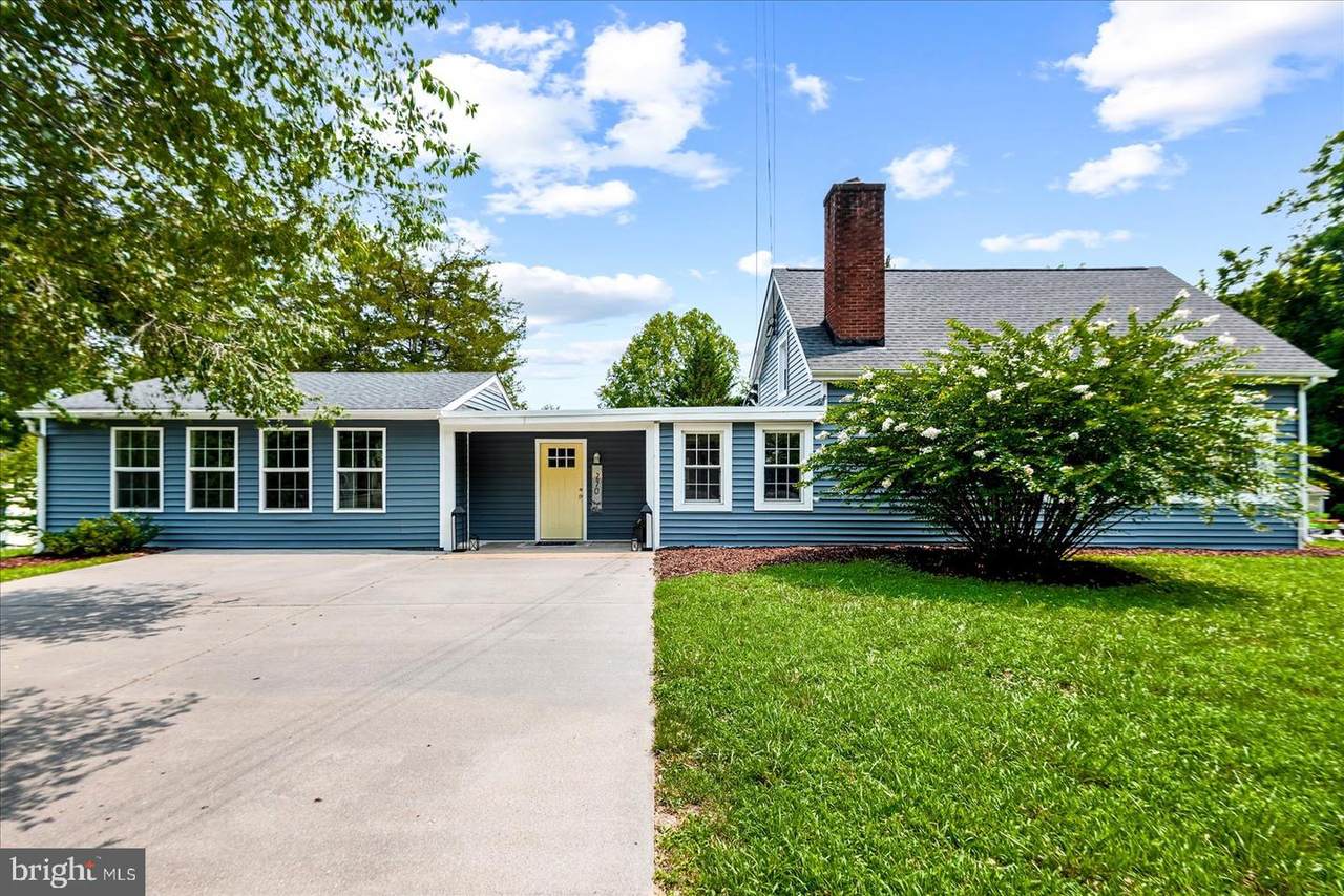 270 Ellis Drive - Photo 1