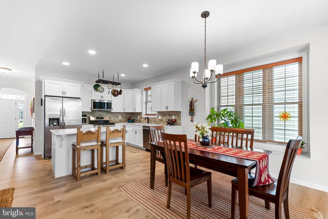 614 Greenbriar Path - Photo 1