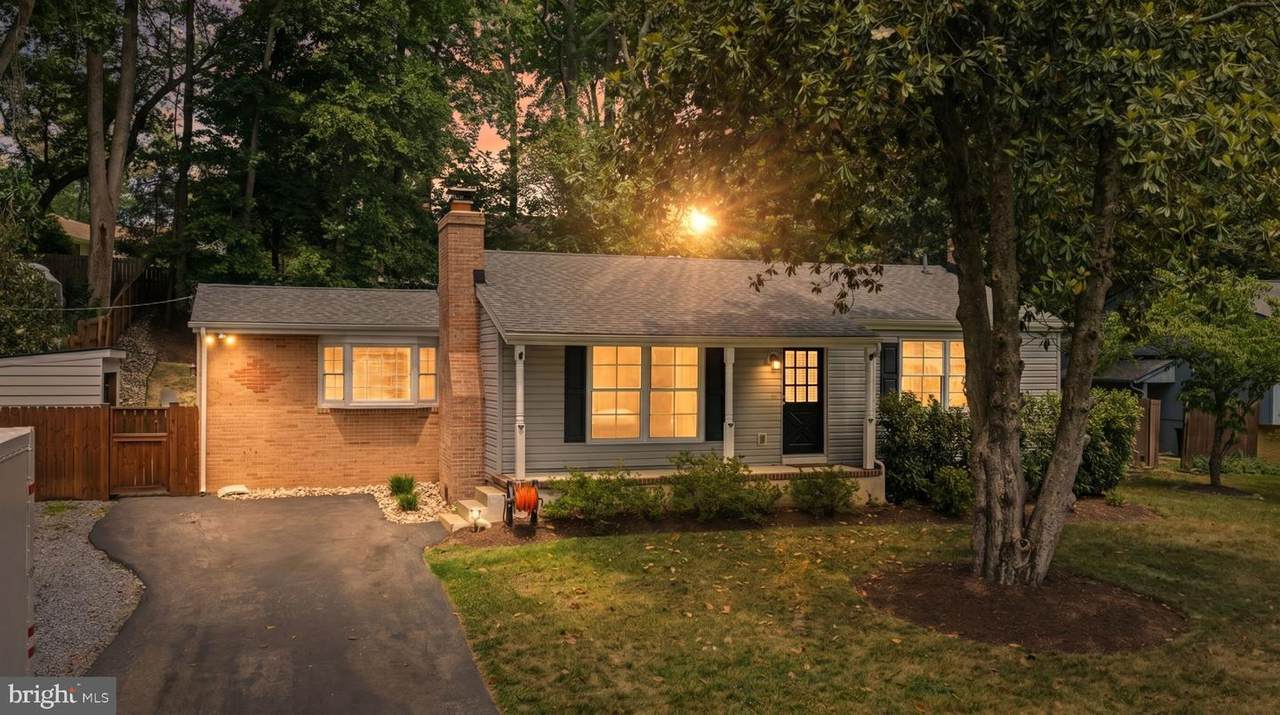 108 Maple Drive - Photo 1
