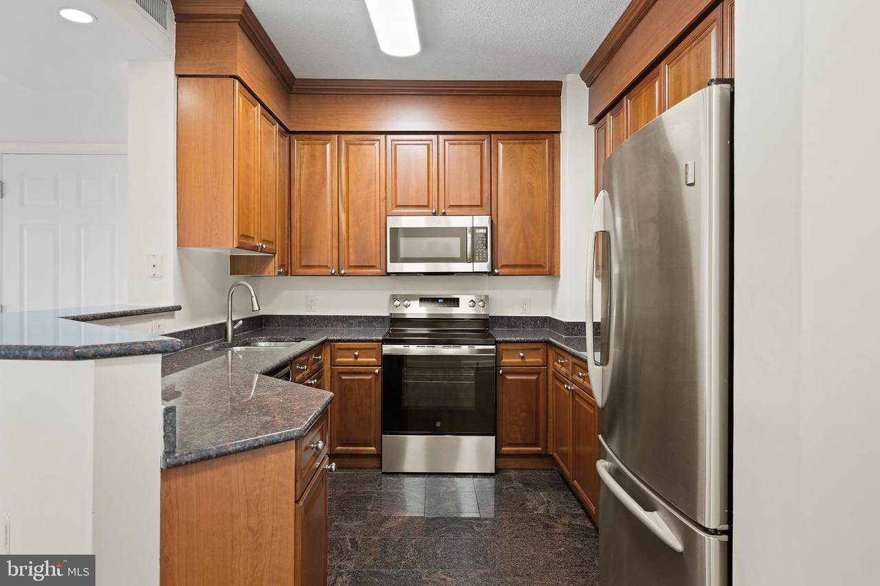 https://bt-photos.global.ssl.fastly.net/brightmls/orig_boomver_3_805129639918-2.jpg