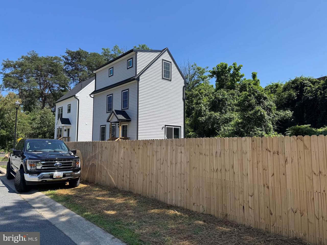 309 Broad Avenue - Photo 1