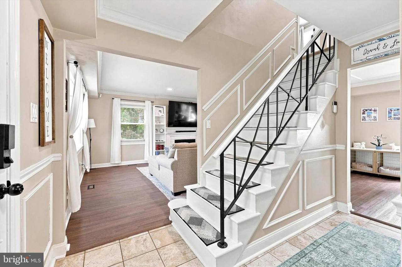 61 Elsin Lane - Photo 1