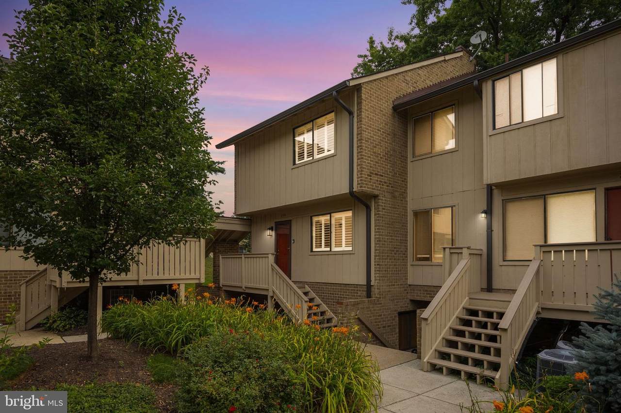 2534 Glengyle Drive - Photo 1